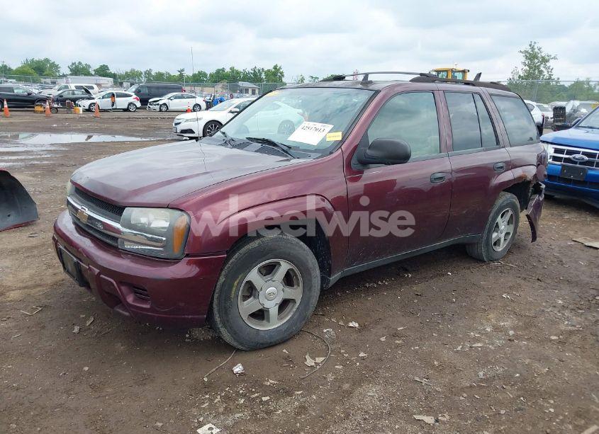Photo 2 of 2006 Chevrolet Trailblazer LS (VIN 1GNDT13S962123943)