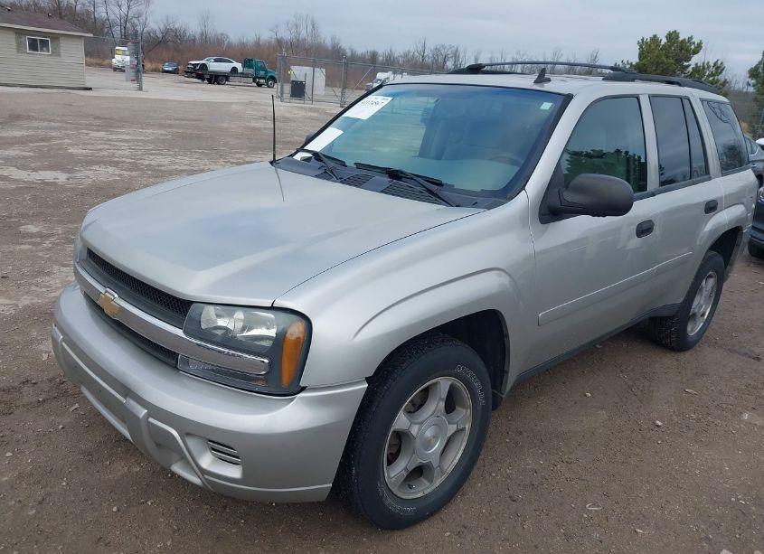 Photo 2 of 2006 Chevrolet Trailblazer LS (VIN 1GNDT13S962324239)