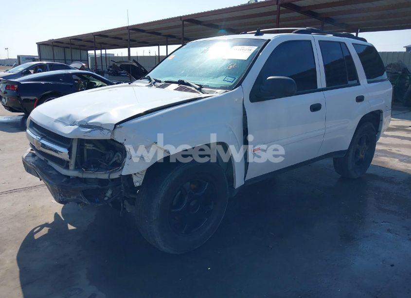 Photo 2 of 2006 Chevrolet Trailblazer LS (VIN 1GNDT13S962350162)