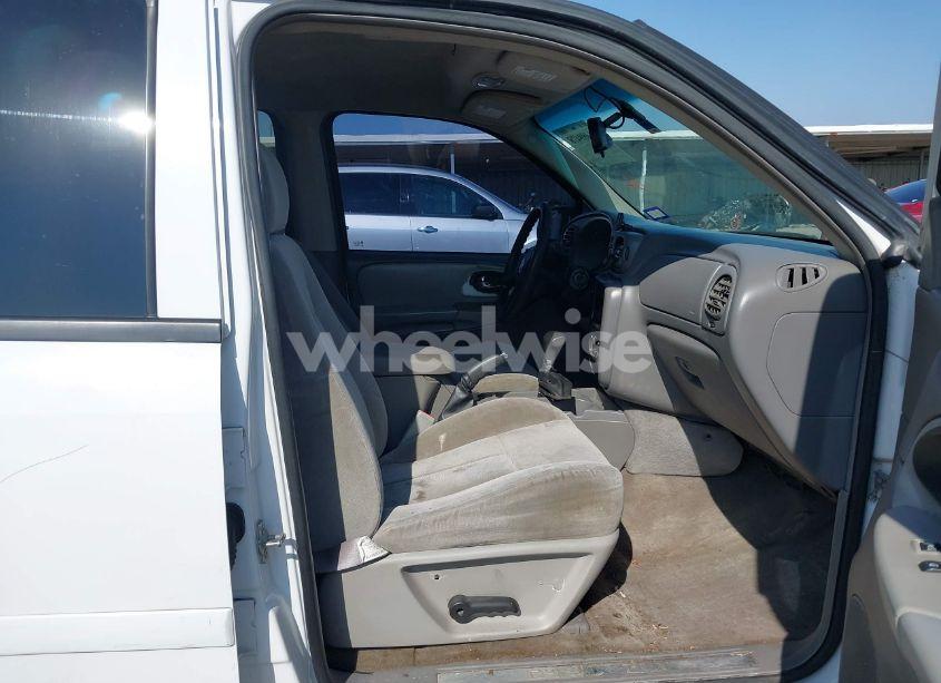 Photo 5 of 2006 Chevrolet Trailblazer LS (VIN 1GNDT13S962350162)