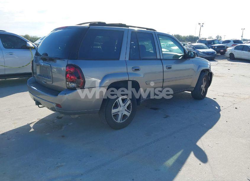 Photo 4 of 2007 Chevrolet Trailblazer LT (VIN 1GNDT13S972149797)