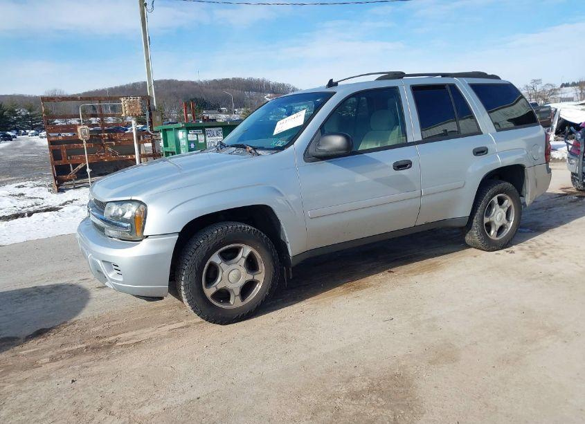 Photo 2 of 2007 Chevrolet Trailblazer LS (VIN 1GNDT13S972163148)