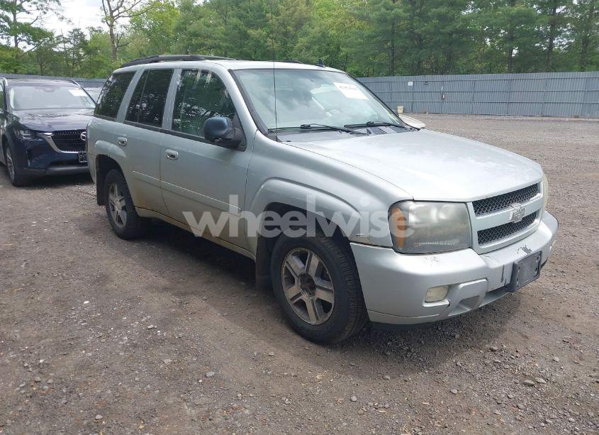 2007 Chevrolet Trailblazer LT (VIN 1GNDT13S972197753) main photo