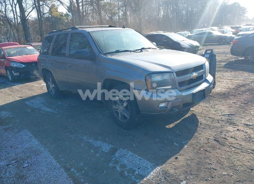 2007 Chevrolet Trailblazer LT (VIN 1GNDT13S972298937) main photo