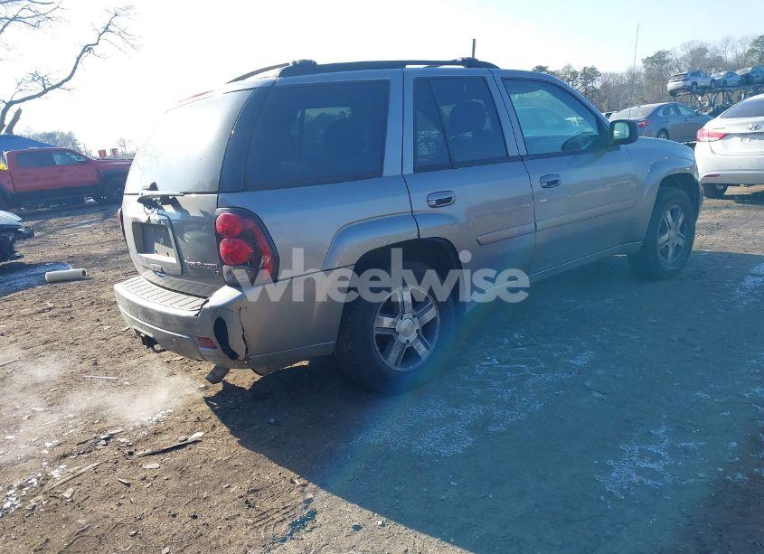 Photo 4 of 2007 Chevrolet Trailblazer LT (VIN 1GNDT13S972298937)