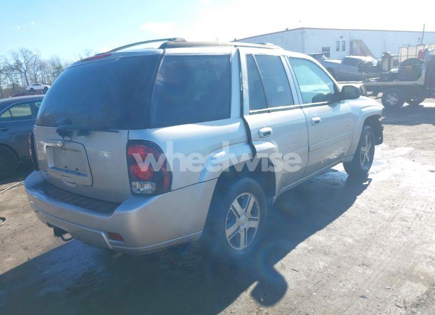 Photo 4 of 2008 Chevrolet Trailblazer LT (VIN 1GNDT13S982137912)