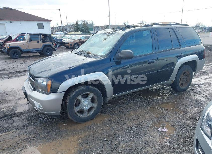 Photo 2 of 2008 Chevrolet Trailblazer LT (VIN 1GNDT13S982225472)