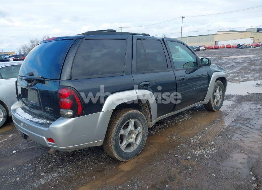 Photo 4 of 2008 Chevrolet Trailblazer LT (VIN 1GNDT13S982225472)