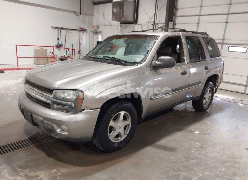 Photo 2 of 2002 Chevrolet Trailblazer LT (VIN 1GNDT13SX22240103)
