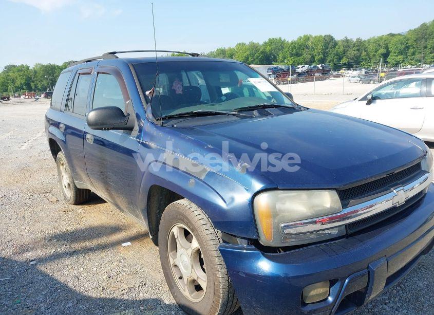 2002 Chevrolet Trailblazer LS (VIN 1GNDT13SX22464102) main photo