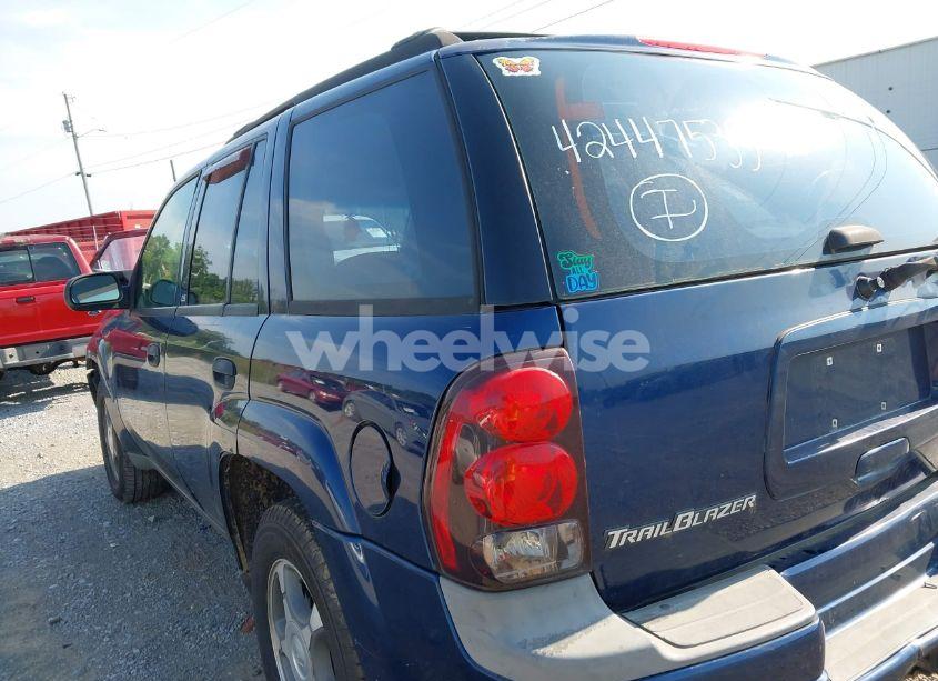 Photo 3 of 2002 Chevrolet Trailblazer LS (VIN 1GNDT13SX22464102)