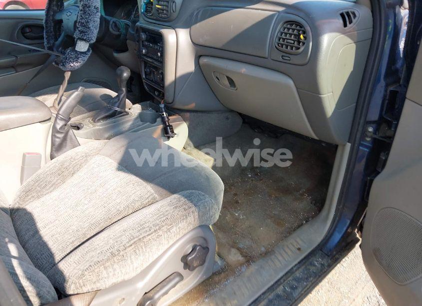 Photo 5 of 2002 Chevrolet Trailblazer LS (VIN 1GNDT13SX22464102)