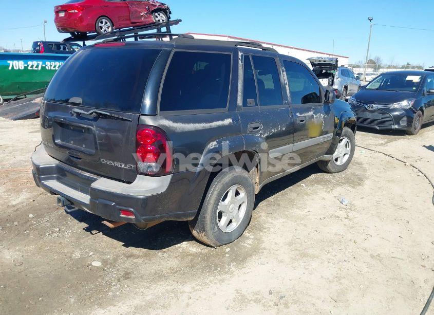 Photo 4 of 2003 Chevrolet Trailblazer LS (VIN 1GNDT13SX32178588)