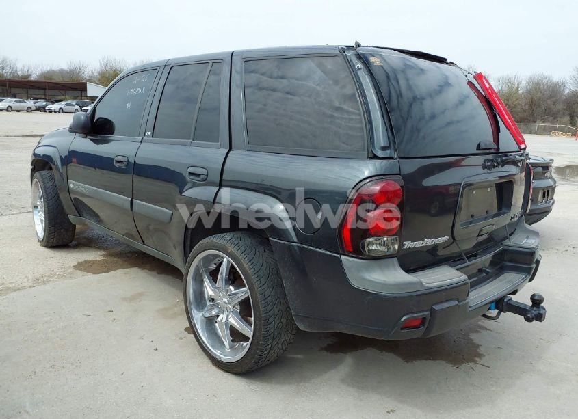 Photo 3 of 2003 Chevrolet Trailblazer LS (VIN 1GNDT13SX32370433)