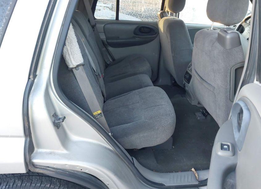 Photo 8 of 2004 Chevrolet Trailblazer LS (VIN 1GNDT13SX42218329)