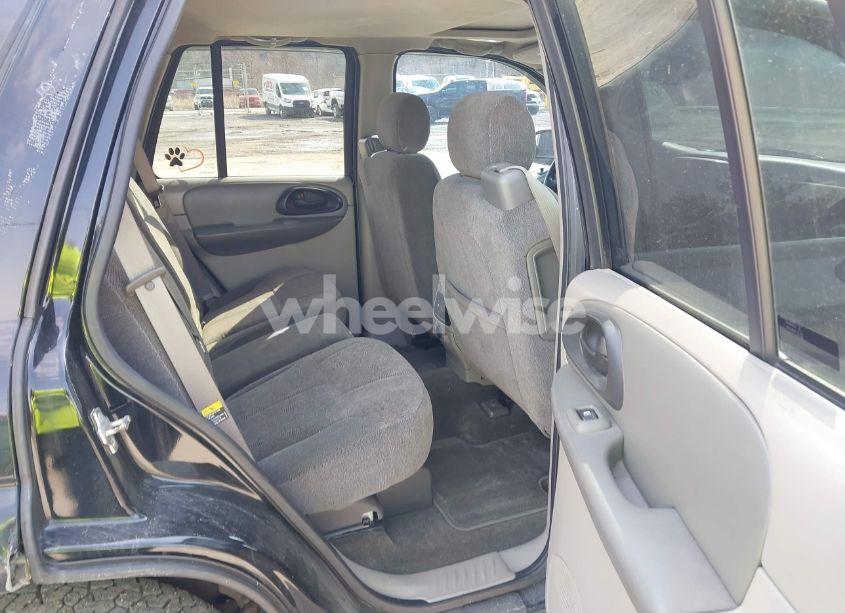 Photo 8 of 2004 Chevrolet Trailblazer LS (VIN 1GNDT13SX42238094)