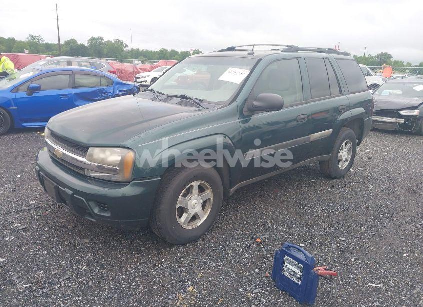 Photo 2 of 2005 Chevrolet Trailblazer LS (VIN 1GNDT13SX52251512)