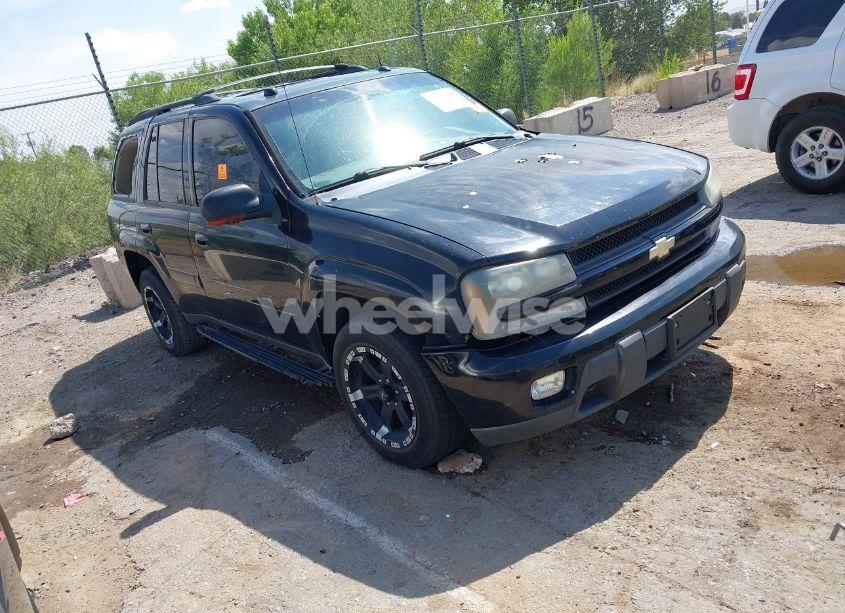 2005 Chevrolet Trailblazer LT (VIN 1GNDT13SX52291900) main photo