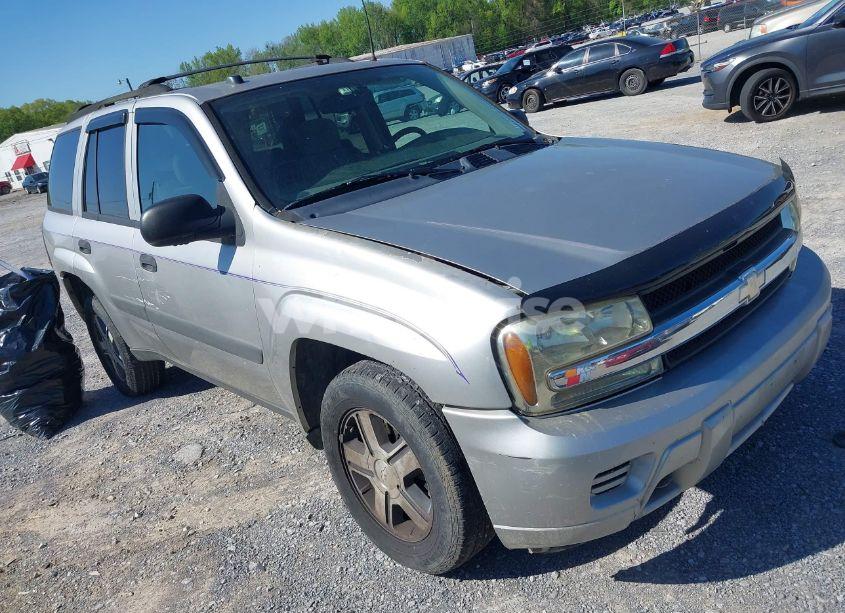 2005 Chevrolet Trailblazer LS (VIN 1GNDT13SX52297180) main photo