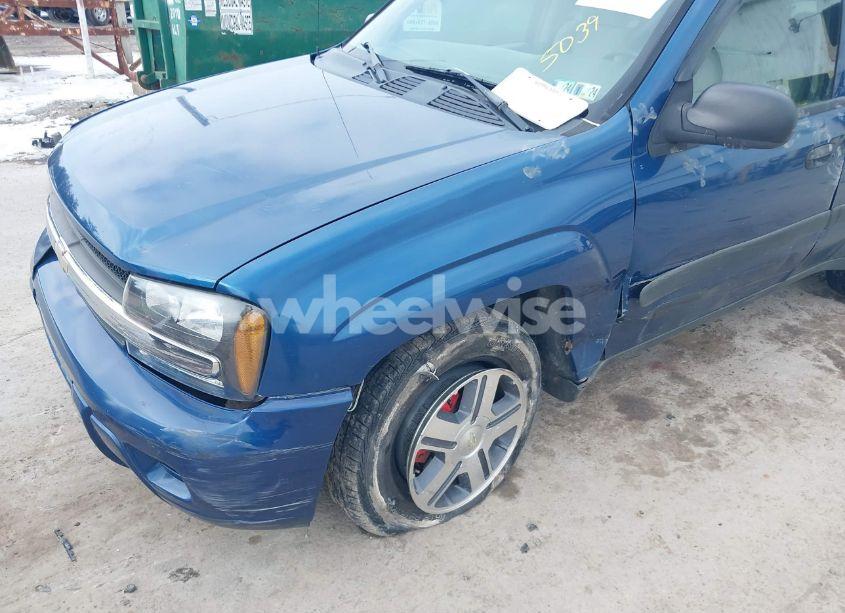 Photo 6 of 2005 Chevrolet Trailblazer LS (VIN 1GNDT13SX52365039)