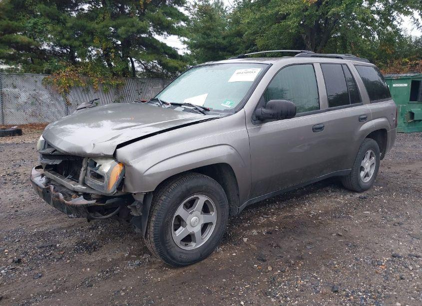 Photo 2 of 2006 Chevrolet Trailblazer LS (VIN 1GNDT13SX62109789)