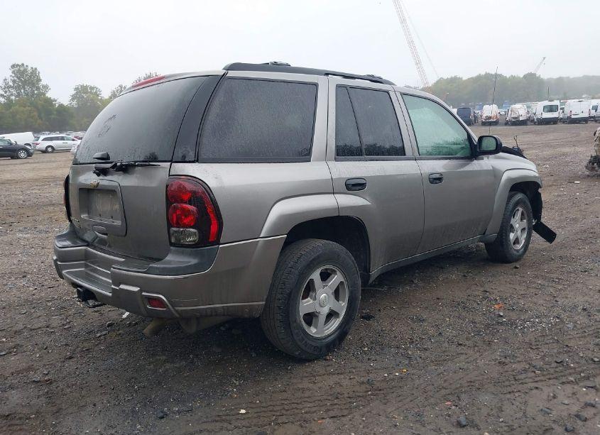 Photo 4 of 2006 Chevrolet Trailblazer LS (VIN 1GNDT13SX62109789)