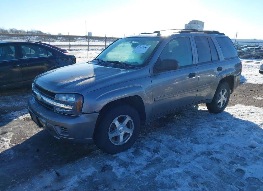 Photo 2 of 2006 Chevrolet Trailblazer LS (VIN 1GNDT13SX62136393)