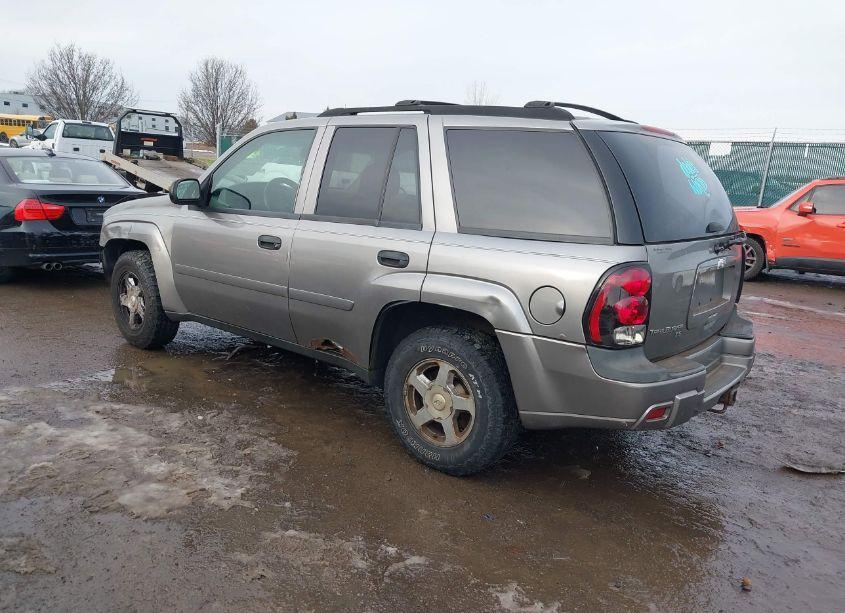 Photo 3 of 2006 Chevrolet Trailblazer LS (VIN 1GNDT13SX62256727)