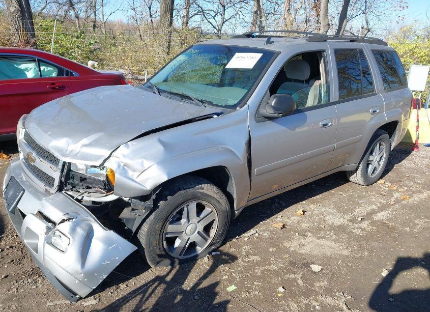 Photo 2 of 2007 Chevrolet Trailblazer LT (VIN 1GNDT13SX72110507)