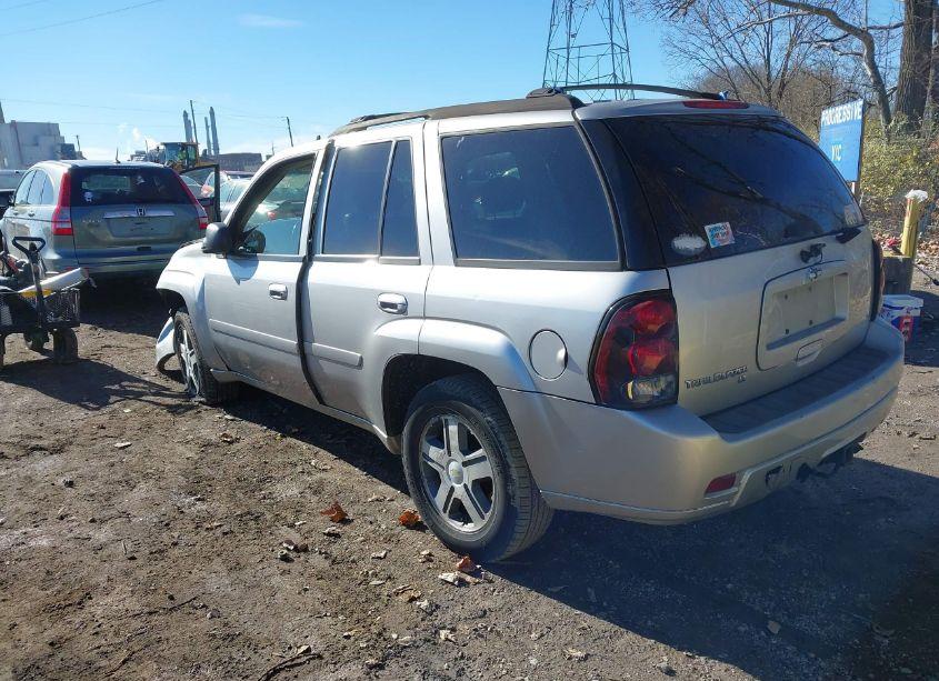 Photo 3 of 2007 Chevrolet Trailblazer LT (VIN 1GNDT13SX72110507)