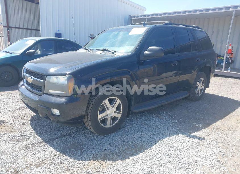 Photo 2 of 2007 Chevrolet Trailblazer LT (VIN 1GNDT13SX72116713)