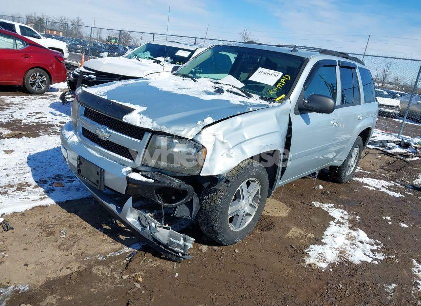 Photo 2 of 2007 Chevrolet Trailblazer LT (VIN 1GNDT13SX72132832)