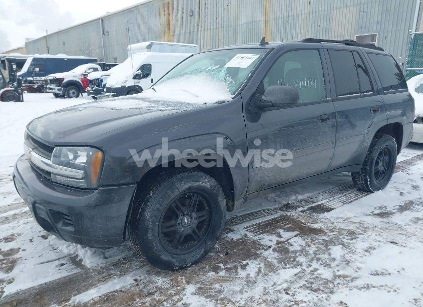 Photo 2 of 2007 Chevrolet Trailblazer LS (VIN 1GNDT13SX72230601)
