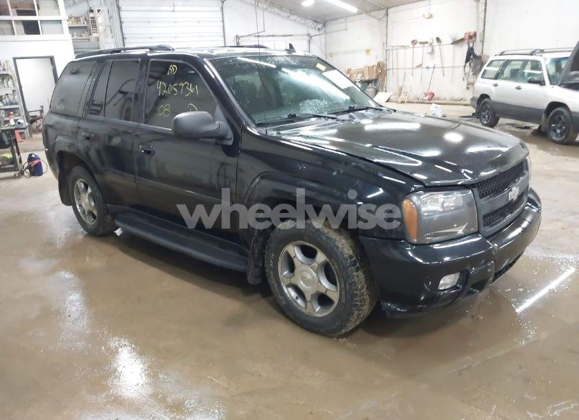 2008 Chevrolet Trailblazer LT (VIN 1GNDT13SX82156467) main photo