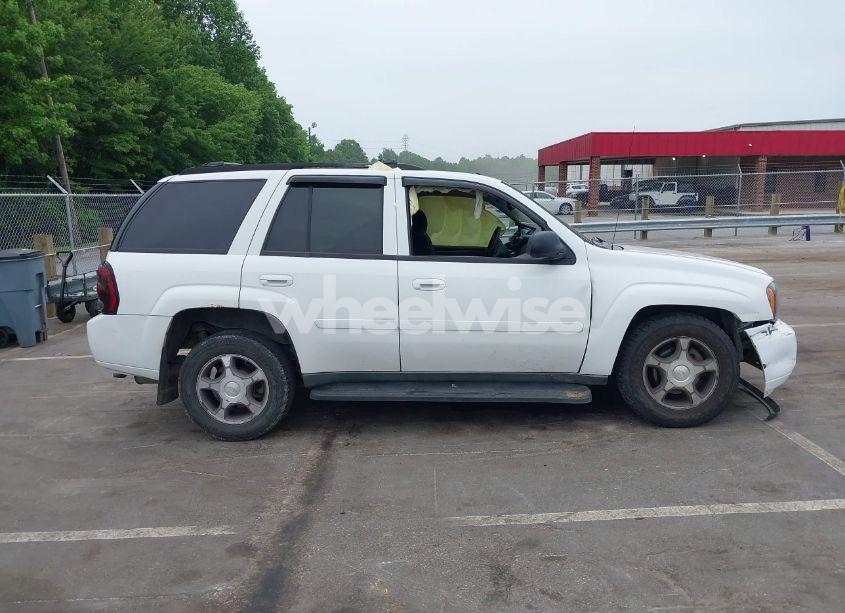 Photo 13 of 2008 Chevrolet Trailblazer LT (VIN 1GNDT13SX82222743)