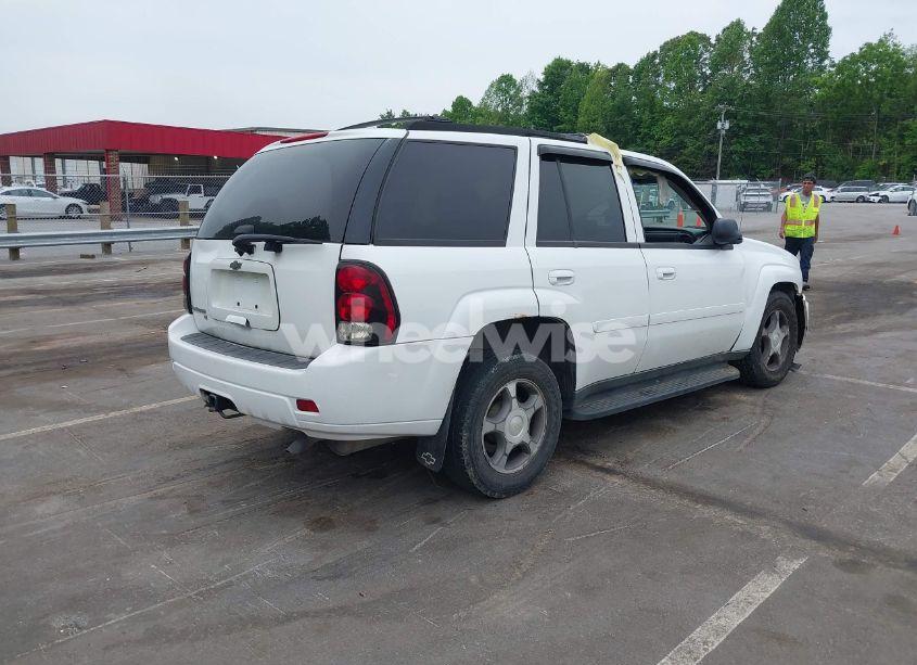 Photo 4 of 2008 Chevrolet Trailblazer LT (VIN 1GNDT13SX82222743)