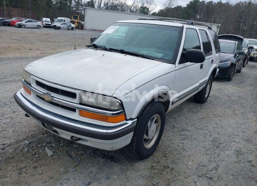 Photo 2 of 2001 Chevrolet Blazer LT (VIN 1GNDT13W01K256649)