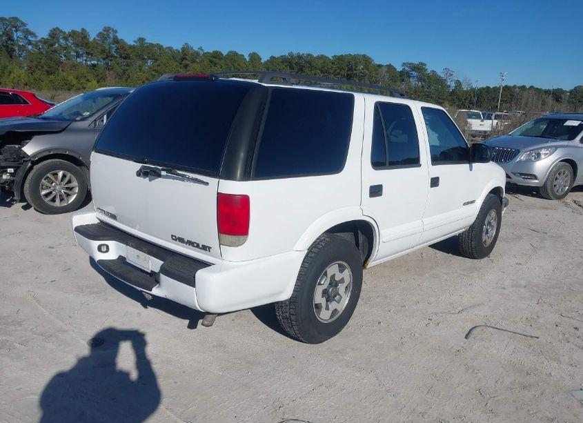 Photo 4 of 2002 Chevrolet Blazer LS (VIN 1GNDT13W02K111595)