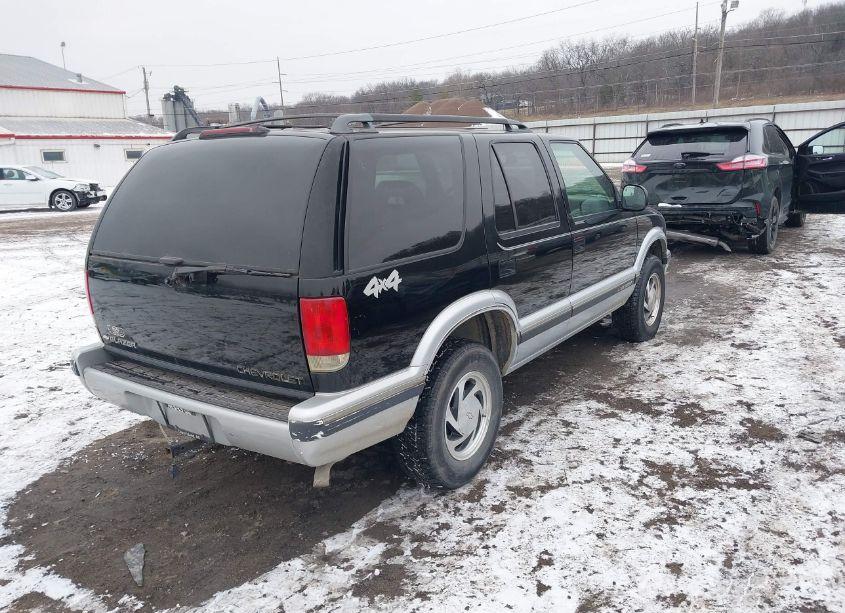Photo 4 of 1996 Chevrolet Blazer (VIN 1GNDT13W0T2160250)