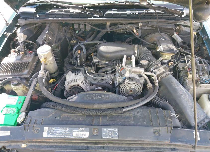 Photo 10 of 1996 Chevrolet Blazer (VIN 1GNDT13W0T2182667)