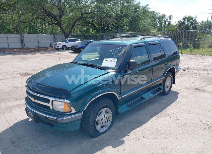 Photo 2 of 1996 Chevrolet Blazer (VIN 1GNDT13W0T2182667)