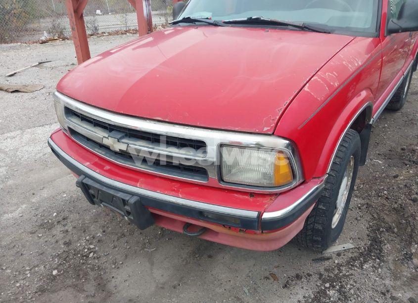 Photo 6 of 1996 Chevrolet Blazer (VIN 1GNDT13W0T2211682)