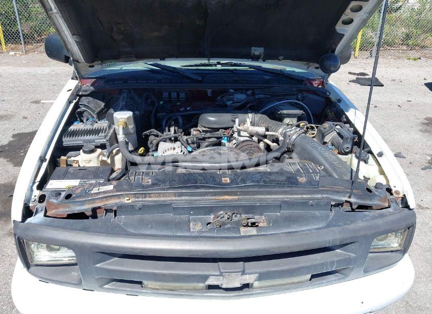 Photo 10 of 1997 Chevrolet Blazer LT (VIN 1GNDT13W0V2175348)