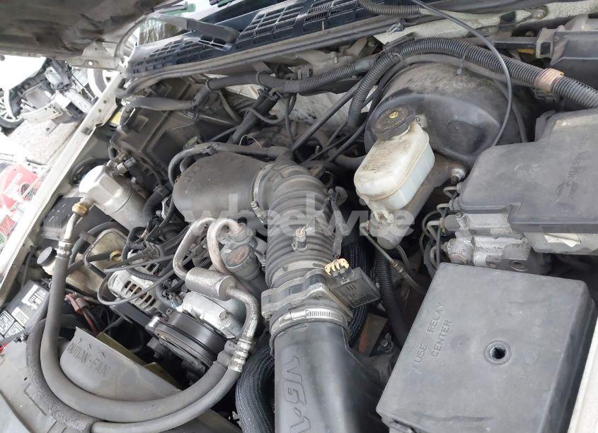 Photo 10 of 1999 Chevrolet Blazer LT (VIN 1GNDT13W0X2207959)