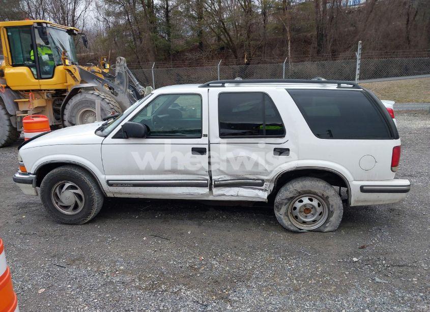 Photo 14 of 1999 Chevrolet Blazer LT (VIN 1GNDT13W0X2207959)