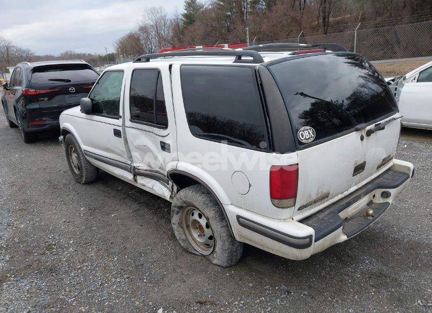 Photo 3 of 1999 Chevrolet Blazer LT (VIN 1GNDT13W0X2207959)