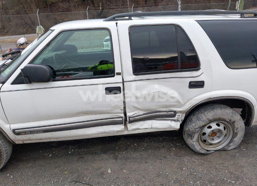 Photo 6 of 1999 Chevrolet Blazer LT (VIN 1GNDT13W0X2207959)