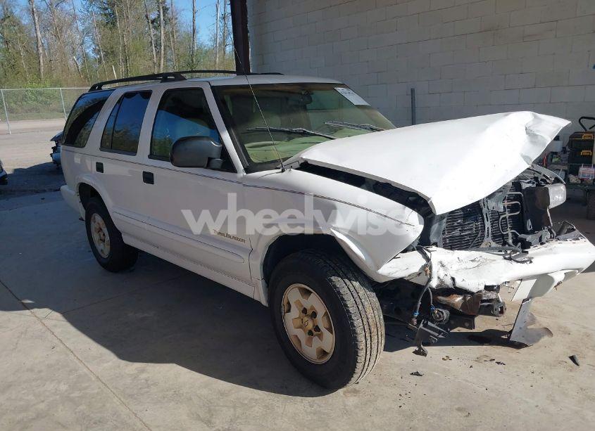 2000 Chevrolet Blazer TRAILBLAZER (VIN 1GNDT13W0Y2159624) main photo