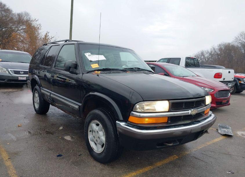 2000 Chevrolet Blazer LS (VIN 1GNDT13W0Y2178030) main photo