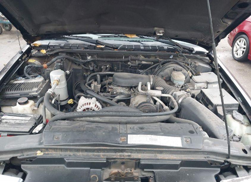 Photo 10 of 2000 Chevrolet Blazer LS (VIN 1GNDT13W0Y2178030)